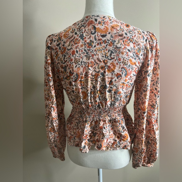 Old navy v neck peplum top size small - Picture 12 of 12